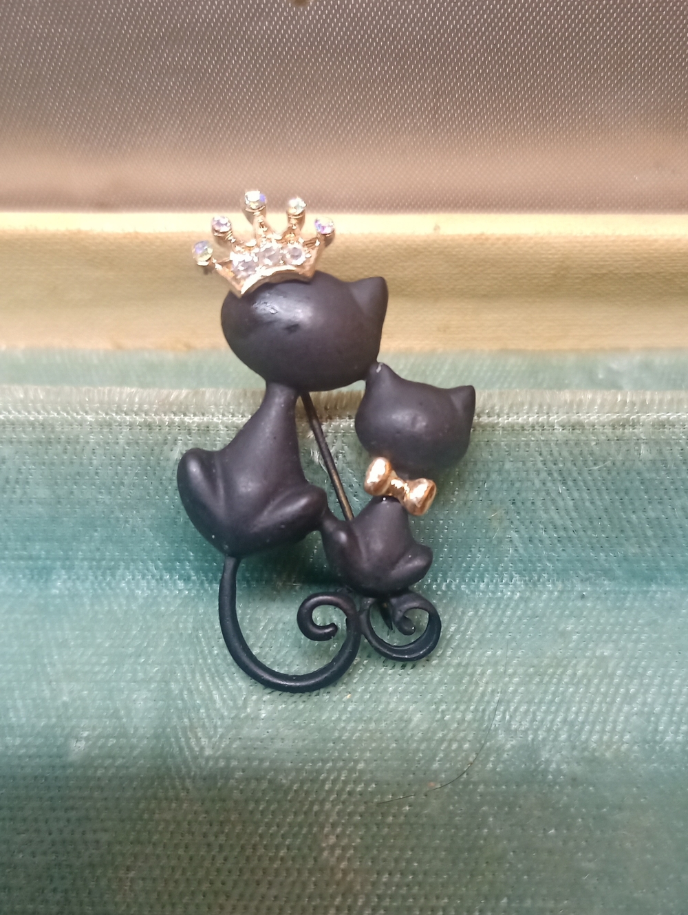 Black Cat Duo Pin with Gold Crown and Bow